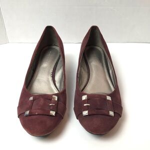 Dana Buchman Alexandria Aubsde Suede Wedges 9